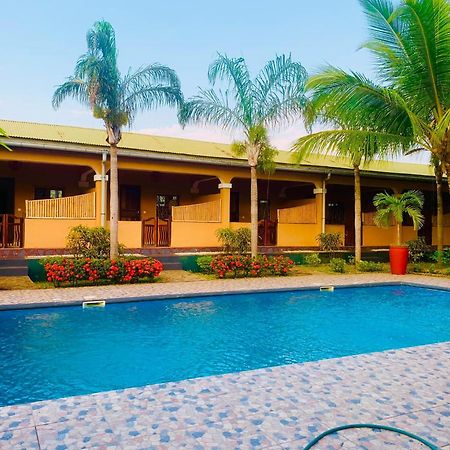 Hotel Fleurs D'Ylang Nosy-Be Exterior foto